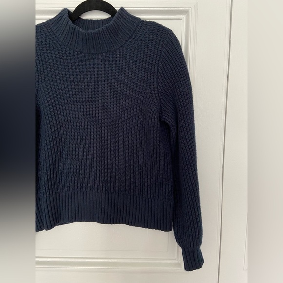 Abercrombie & Fitch Navy Blue Ribbed Knit Cotton Blend Cozy Warm Sweater - Picture 4 of 11